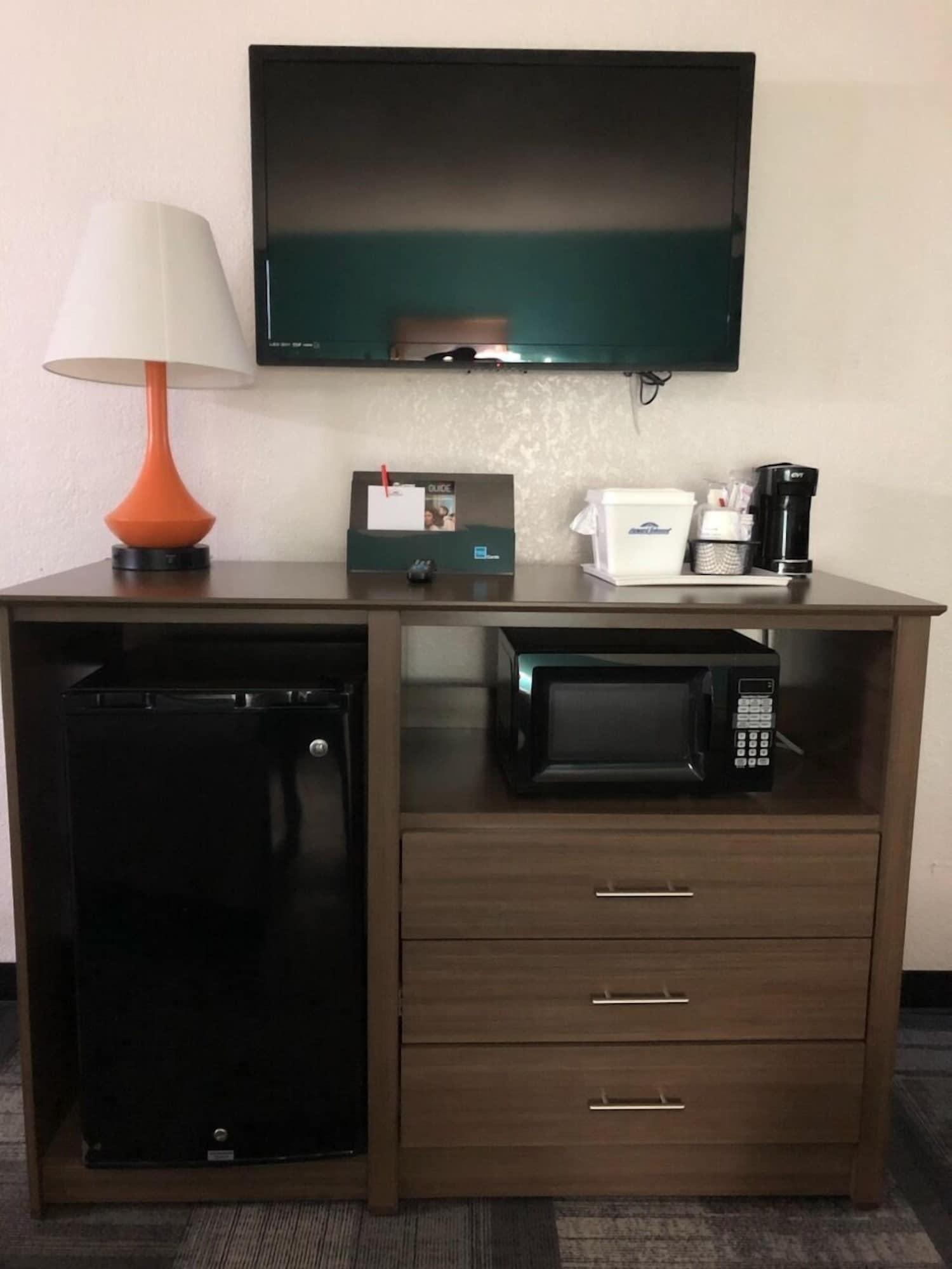Howard Johnson By Wyndham Winter Haven Fl Экстерьер фото