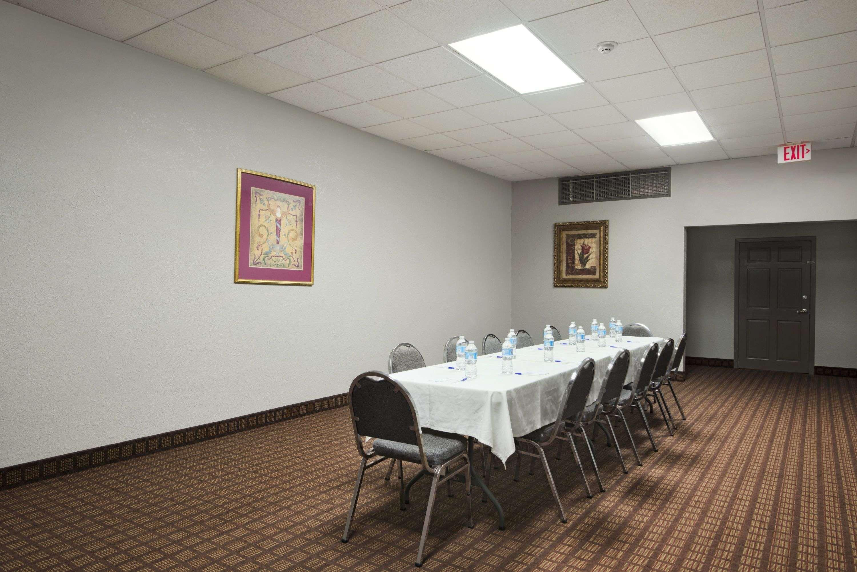 Howard Johnson By Wyndham Winter Haven Fl Экстерьер фото